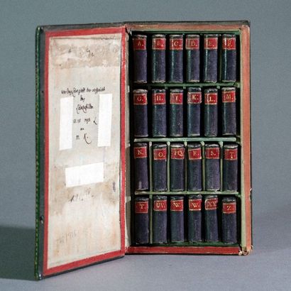 null [Livre-objet. Allemagne. XVIIIe siècle]. Boîte en forme de livre, couverte d'une...