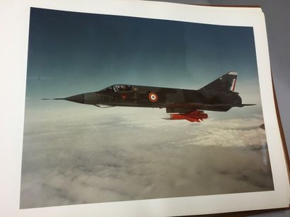 null [Aviation]. Avions Marcel Dassault. Recueil de 63 grands tirages photographiques,...