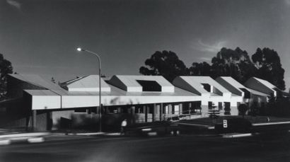 DENIS FREPPEL (NÉ EN 1938) Irvine, Université de Californie (Architecte : Eric Owen...