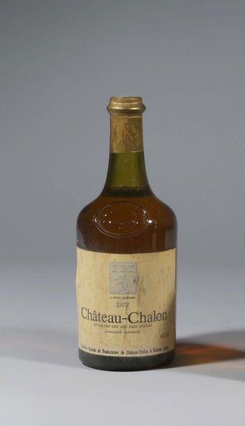 null 1 Bouteille Château Chalon 1er grand cru des vins jaunes 1978.

Mis en bouteille...