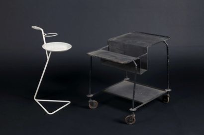 null MATHIEU MATÉGOT (1910-2001). TABLE-BAR ?ROULANTE.

Table-bar roulante à structure...
