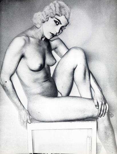 MAN RAY (1890-1976) (d'après). THE PRIVATE...