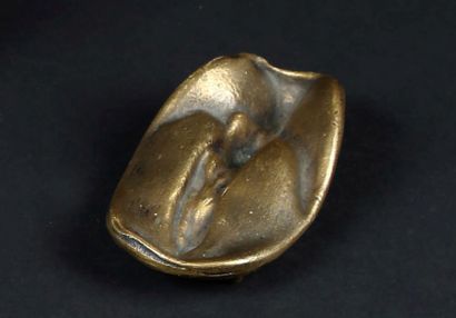 VULVE.

Sculpture en bronze à patine or.

Bronze.

11,5...