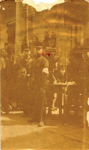 CHINE. Photographie datée « Han- K'éou, 14 octobre 1911 », légendée au dos « Bureau...