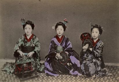 Japon, c. 1870. Paysages. Villes. Geishas...