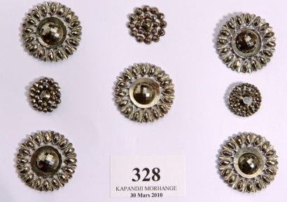 Huit boutons en acier XIXe siècle.