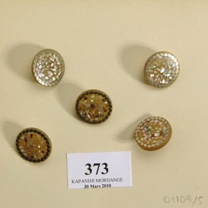 null 5 Boutons burgautés et argent Napoléon III ( D. 22 mm).