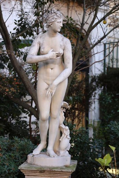 null Antonio FRILLI (1880-1920).
Vénus Médicis.
Sculpture en marbre signé et situé...