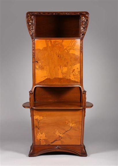 Louis MAJORELLE (1859-1926).
Rare cabinet...