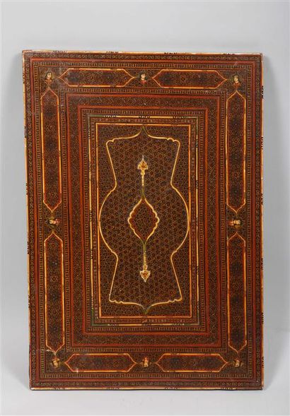 null Vingt cartes à jouer et deux petits plats de reliure laqués, Iran qâjâr, XIXe...