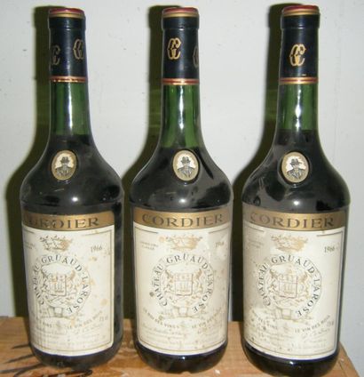 null 2 bouteilles Château Margaux 1970, niveaux mi épaule