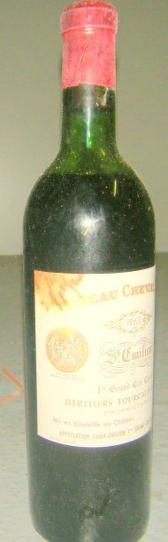 2 bouteilles Lafite-Rothschild 1962, Niveau...