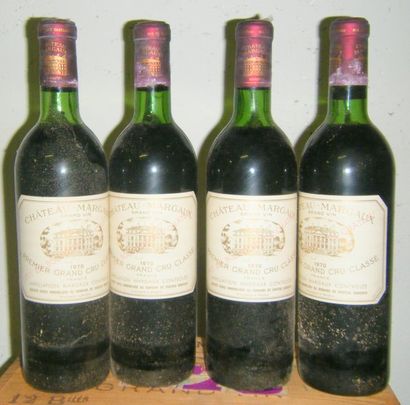 null 12 bouteilles Lafite-Rothschild 1976, Niveaux 2 très légèrement bas, Caisse...