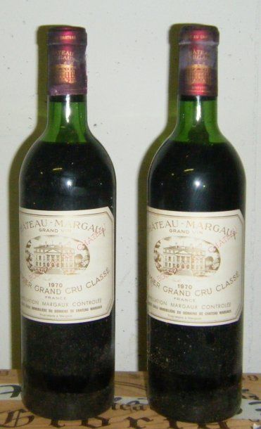 null 1 bouteille Mouton-Rothschild 1970, Belle étiquette, niveau très légèrement...