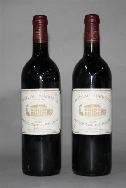 null 2 Bouteilles / Château Margaux 1er GCC.?Margaux 1998.
Étiquettes légèrement...