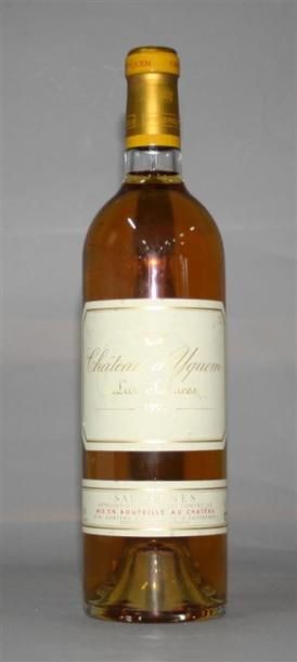 null 1 Bouteille / Château d'Yquem 1er GC supérieur. Sauternes 1999.
Étiquette légèrement...