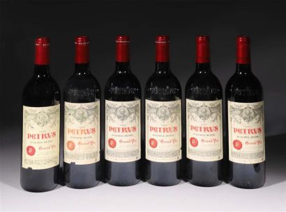 null 1 Bouteille / Petrus. Pomerol 1999. 
