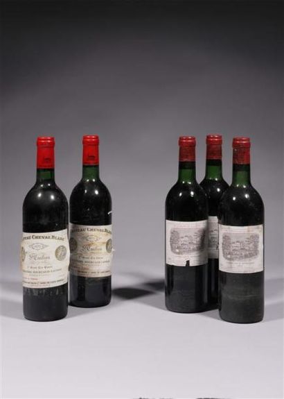 null 1 Bouteille / Château Cheval Blanc 1er GCC (A). St. Émilion 1975.
Étiquette...