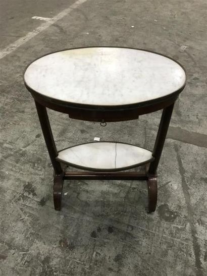 null Petite table de milieu de forme ovale en bois de placage, 2 plateaux de marbre,...