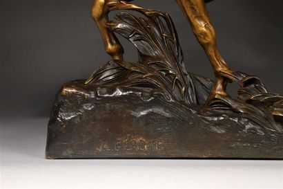 null Jean-Léon GEROME (1824-1904).
César franchissant le Rubicon.
Bronze à deux patines...
