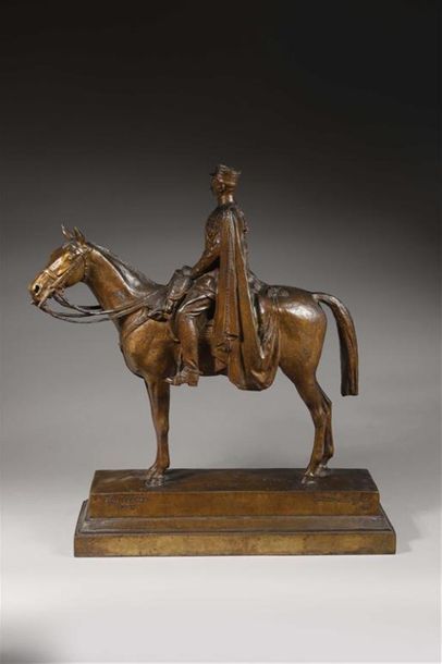 null François COGNE (1876-1952).
Le Maréchal Lyautey à cheval, 1935.
Bronze patiné...