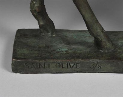 null Michel SAINT OLIVE (1917-1993).
Cheval debout.
Bronze patiné portant sur le...