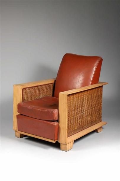 null ** MAXIME OLD (1910-1991).
Paire de fauteuils modèle " Marhaba " à structure...