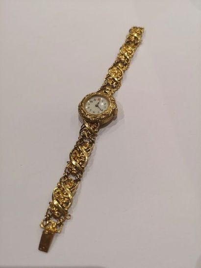  Le Coultre & Cie.  Montre de poche montée en montre de poignet de dame en or, cadran...
