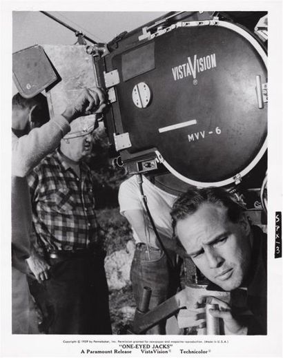 null LA VENGEANCE AUX DEUX VISAGES / ONE-EYED JACKS
Marlon Brando sur le tournage...