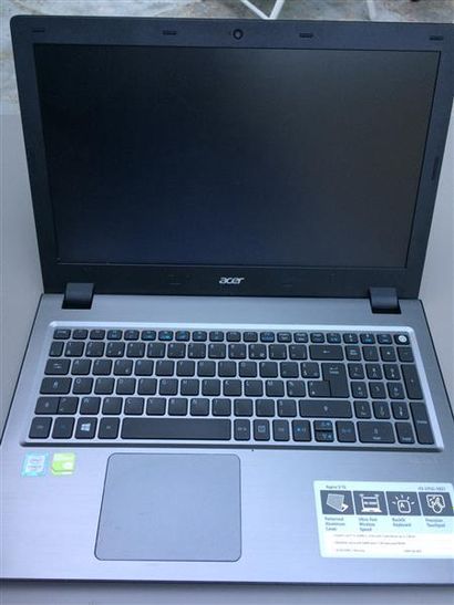 1 ordinateur portable ASUS (2016) 