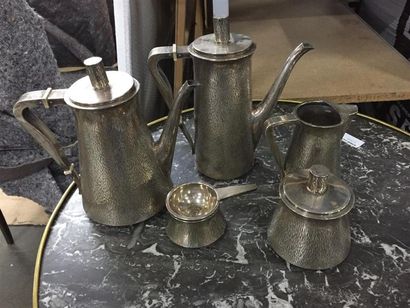 null Service à thé café en argent comprenant : Une cafetière, une théière, un pot...