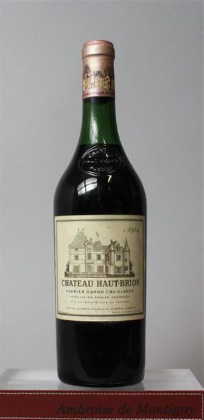 null 1 bouteille CHÂTEAU HAUT BRION - 1er GCC Péssac Léognan, 1970.
Niveau en haut...