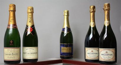 null Lot de 6 bouteilles de CHAMPAGNE NON MILLESIMES : 
2 BESSERAT DE BELLEFONT "Cuvée...