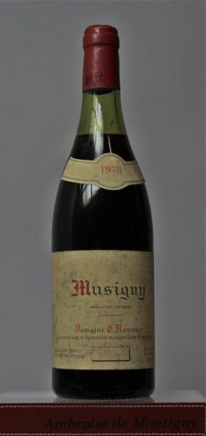 null 1 bouteille MUSIGNY Grand cru - G. ROUMIER, 1978.	
Étiquette légèrement tachée,...