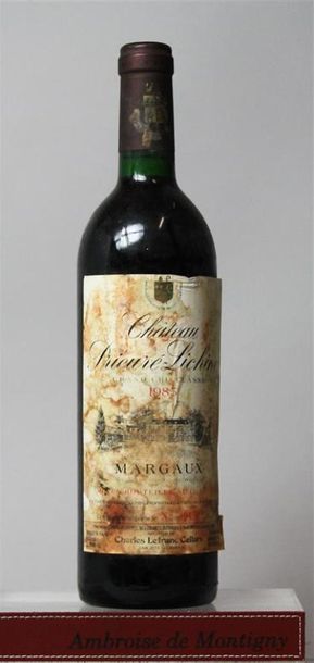 null 1 bouteille CHÂTEAU PRIEURE LICHINE - Margaux, 1985.	
Etiquette tachée.
