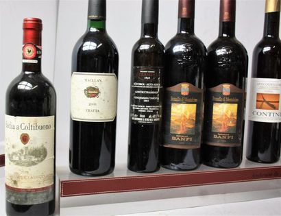 null IMPORTANT LOTDE VINS ITALIENS DIVERS : CHIANTI- BAROLO - VINS BLANCS et Demi...