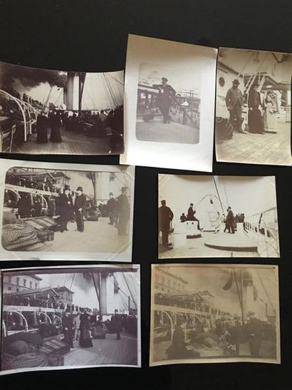 null CUNARD LINE. Entre l'Angleterre et les Etats-Unis, 1911.
Ensemble de 28 photographies.
On...