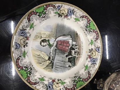 null [Céramique]. Lot comprenant des assiettes en faïence et porcelaine dont une...