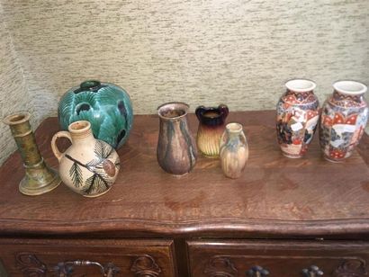 null Lot de ceramique et porcelaine comprenant plat, vases, assiettee, paire de vases...