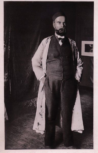 Paul Verlaine en Hollande, c. 1890 Tirage argentique rehaussé à la mine de plomb,...