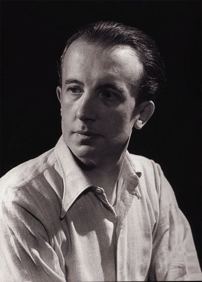 MAN RAY (1890-1976) Paul Eluard, c. 1922. Tirage argentique postérieur, c. 1960....