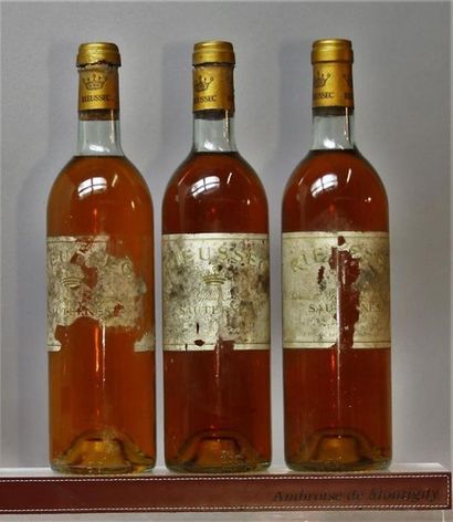 null 3 bouteilles CHÂTEAU RIEUSSEC - 1er CC Sauternes 1978.
Etiquette tachée, abimée,...