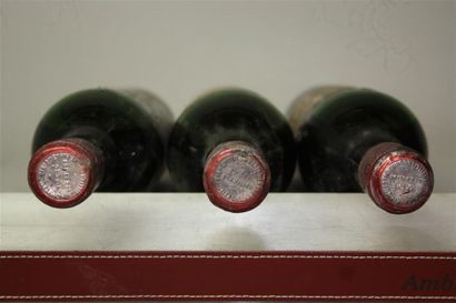 null 3 bouteilles CHÂTEAU LA DOMINIQUE - St. Emilion Grand cru 1959.
Etiquettes tachées,...