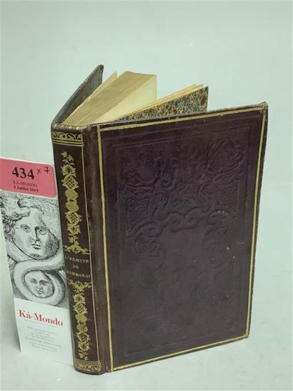 null * Ensemble de 4 ouvrages en 7 volumes, comprenant :
- Voyages de Gulliver. Paris,...