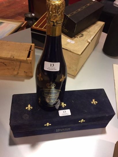 null 1 bouteille Champagne Fleur de Lys HEURTEVENT, 1980.	
Bouteille en verre fleur...