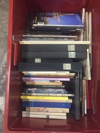 [Varia]. Caisse de livres tel que Prévert...