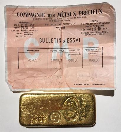null Un lingot or poids brut 995.8 grammes, numéro 454356
Avec papier Compagnie des...