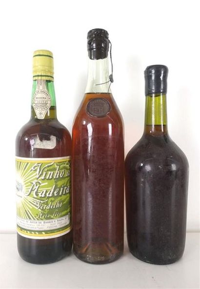 null Lot de 3 bouteilles alcools divers :
- 1 bouteille Calvados, Mouri, Hors d'âge...