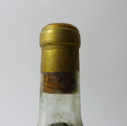 null 1 bouteille CH. SUDUIRAUT, 1er cc, Sauternes, 1948 (Etiquette légèrement tachée...