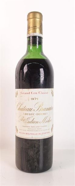 null Lot de 4 bouteilles :
- 1 bouteille CH. BRANAIRE DUCRU, 4é gcc, St. Julien,...